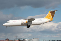 SE-DSY @ ESSB - Short final runway 30.