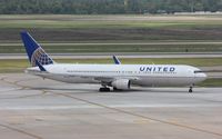 N673UA @ KIAH - Boeing 767-300 - by Mark Pasqualino