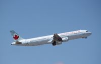 C-GJWI @ KFLL - Airbus A321