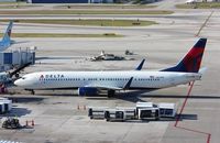 N823DN @ KFLL - Boeing 737-900ER - by Mark Pasqualino