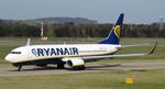EI-FEH @ EGPH - Ryanair B737NG  taxiing to runway 06