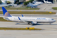 N76528 @ FLL - Ft. Lauderdale - by Alex Feldstein