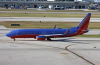 N8605E @ KFLL - Boeing 737-800 - by Mark Pasqualino