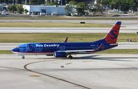 N819SY @ KFLL - Boeing 737-800 - by Mark Pasqualino