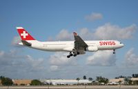 HB-JHK @ MIA - Swiss