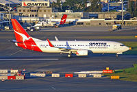 VH-VYI @ YSSY - Boeing 737-838 [34181] (QANTAS) Sydney-Kingsford Smith International~VH 27/03/2007