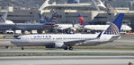 N77530 @ KLAX - Taxiing to gate at LAX - by Todd Royer