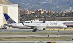 N26123 @ KLAX - Taxiing to gate at LAX - by Todd Royer