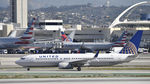 N77525 @ KLAX - Taxiing to gate at LAX - by Todd Royer