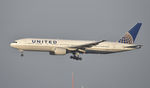 N799UA @ KSFO - Landing at SFO - by Todd Royer