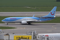 G-FDZZ @ LOWW - Thomson Airways Boeing 737