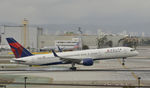 N67171 @ KLAX - Landing at LAX on 7R - by Todd Royer