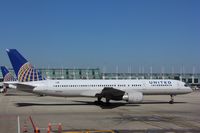 N514UA @ KORD - Boeing 757-200 - by Mark Pasqualino