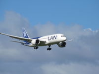 CC-BBF @ NZAA - on finals to AKL - by magnaman