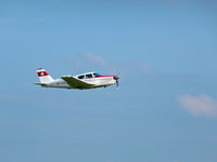 HB-OTS @ LSZG - gear-up
