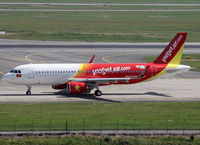 F-WWDT @ LFBO - C/n 6587 - To be VN-A656 - by Shunn311