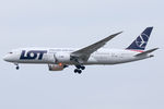 SP-LRC @ VIE - LOT - Polish Airlines - by Chris Jilli