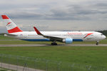 OE-LAE @ VIE - Austrian Airlines