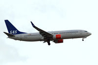 LN-RGA @ EGLL - Boeing 737-883 [39397] (SAS Scandinavian Airlines) Home~G 07/05/2015. On approach 27L.