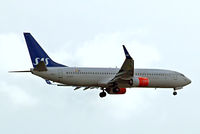 LN-RGA @ EGLL - Boeing 737-883 [39397] (SAS Scandinavian Airlines) Home~G 07/05/2015. On approach 27L.