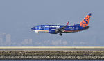 N715SY @ KSFO - Landing at SFO - by Todd Royer
