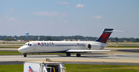 N921AT @ KATL - Taxi Atlanta - by Ronald Barker