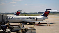 N954AT @ KATL - At the gate Atlanta - by Ronald Barker