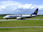 EI-DWO @ EGPH - Ryanair B737-8AS Taxiing to runway 06
