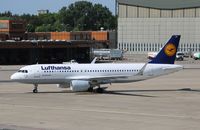 D-AIUE @ EDDT - Airbus A320