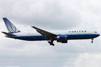 N658UA @ EGLL - Landing - by micka2b