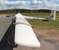 SE-UUN @ ESKD - Preparing for todays flight. - by Krister Karlsmoen