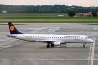 D-AEBB @ LIMC - Embraer Emb-195-200LR [19000316] ( Lufthansa Regional) Milan-Malpensa~I 28/08/2014