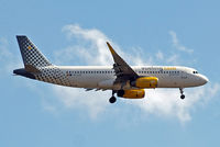 EC-LUO @ EGLL - Airbus A320-214(SL) [5530] (Vueling Airlines) Home~G 09/05/2015 - by Ray Barber