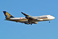 9V-SFP @ EGLL - Boeing 747-412F [32902] (Singapore Airlines Cargo) Home~G 21/05/2015. On approach 27L.