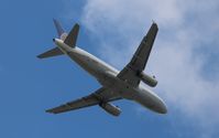 N841UA @ KSEA - Airbus A319