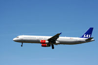OY-KBF @ EKCH - OY-KBF about to land rw 22L - by Erik Oxtorp