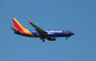 N909WN @ KSEA - Boeing 737-700 - by Mark Pasqualino