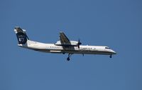 N444QX @ KSEA - DHC-8-402