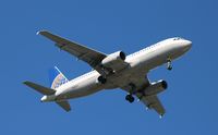 N428UA @ KSEA - Airbus A320