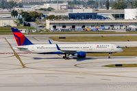 N552NW @ FLL - Ft. Lauderdale - by Alex Feldstein