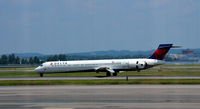 N932DN @ KDCA - Landing National - by Ronald Barker