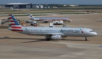 N123NN @ DFW - American - by Florida Metal