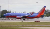 N200WN @ PBI - Southwest 737-700 - by Florida Metal