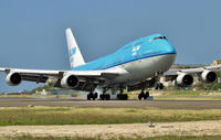 PH-BFY @ TNCM - PH-BFY - by Daniel Jef