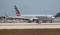 N346AN @ MIA - American