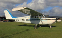 LN-IKG @ ESGS - Parked. - by Krister Karlsmoen