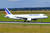 F-GKXH @ LOWW - Airbus A320-214 [1924] (Air France) Vienna-Schwechat~OE 13/07/2009 - by Ray Barber