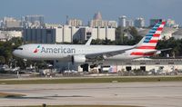 N390AA @ FLL - American picking up the Miami Dolphins