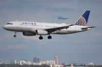 N419UA @ MIA - United A320 - by Florida Metal