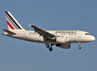 F-GUGA @ LEBL - Landing rwy 25R - by Shunn311